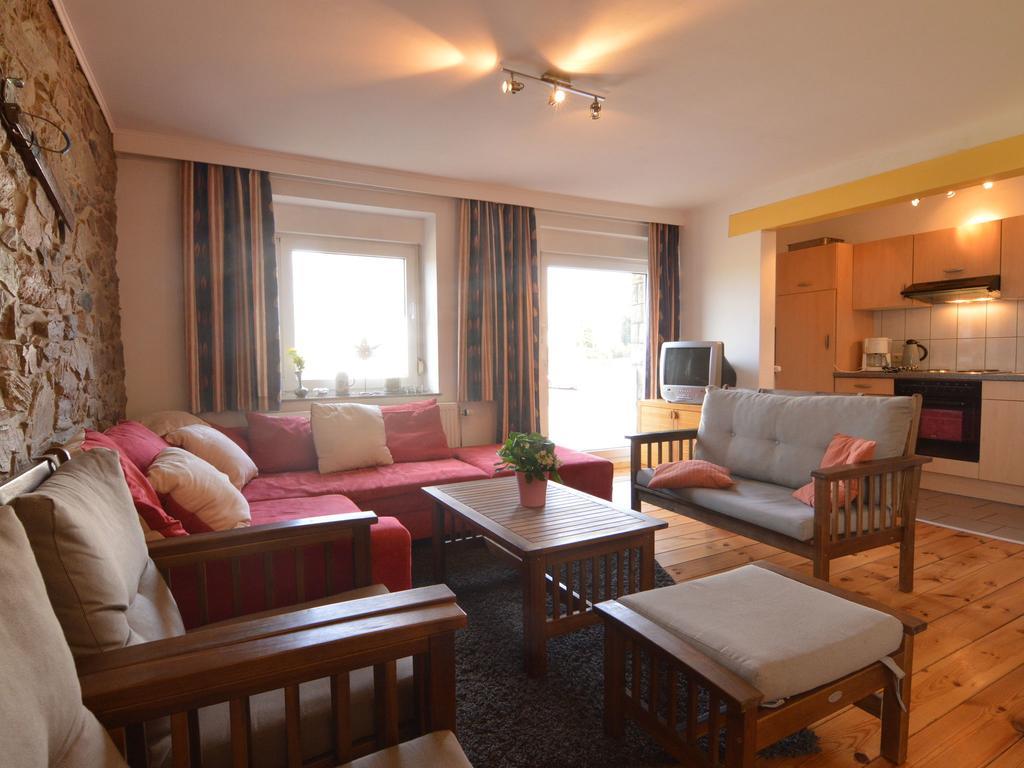 Vakantiehuis Beautiful In Heppenbach With Garden *